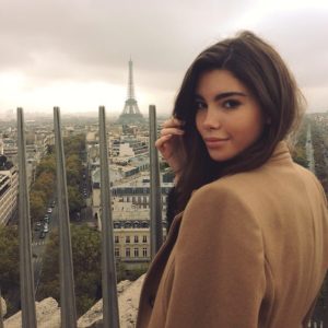 Maman sexy nue du 12 gros seins