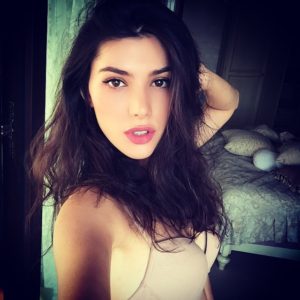 Maman sexy nue du 45 gros seins