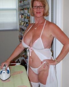 femme mature nue sexy du 34 à rencontrer